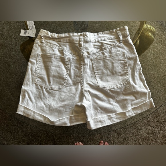 COPY - DIP Brand White Denim Shorts - Picture 2 of 2